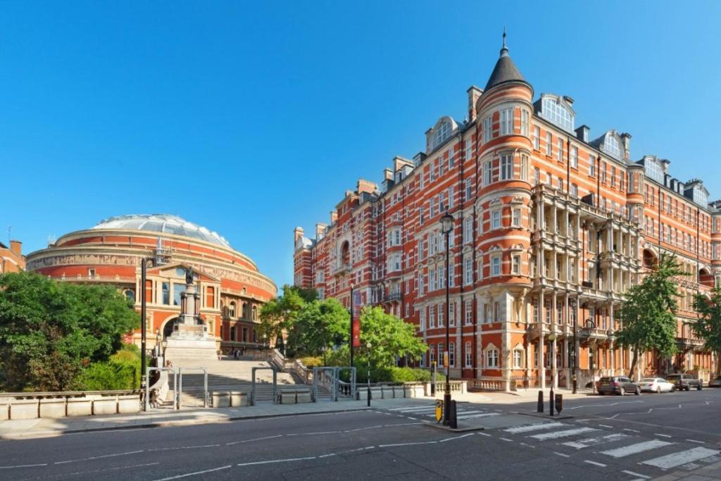 Baron London Exterior photo